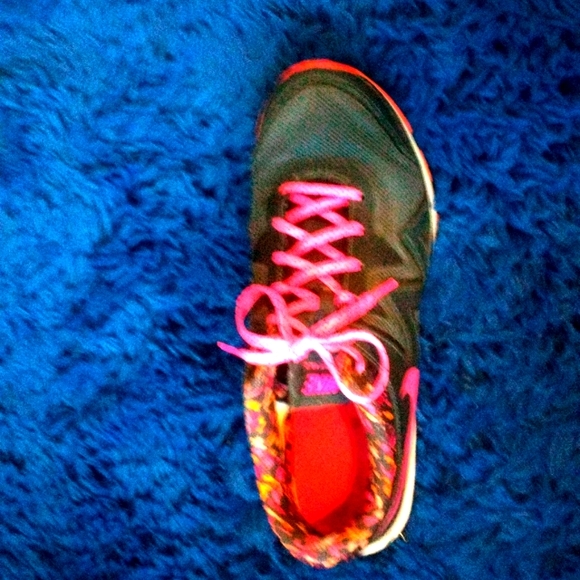 Nike Sculpt TR2 Women's Sneakers - Picture 2 of 5